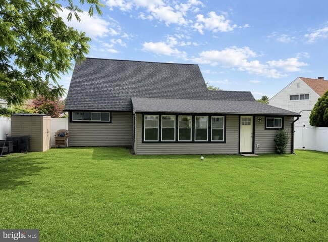 Photo - 6 Roundwood Ln