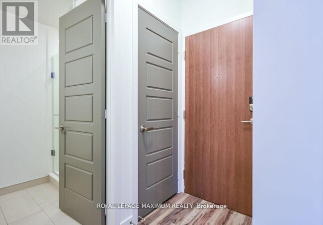 Photo - 271 Sea Ray Ave Unité B417