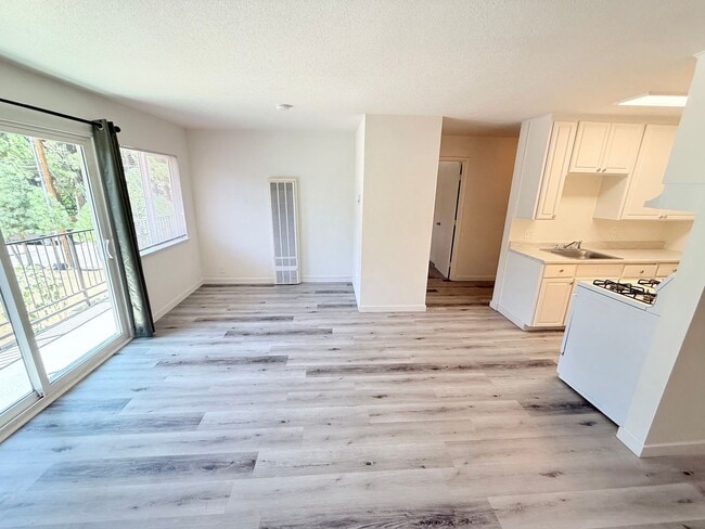 Photo - Pet friendly 1 bed apartment in South Lake Tahoe Unidad 23