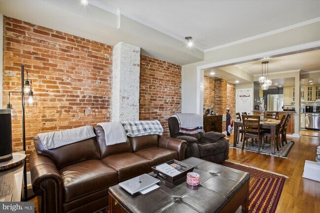 Photo - 763 10th St SE