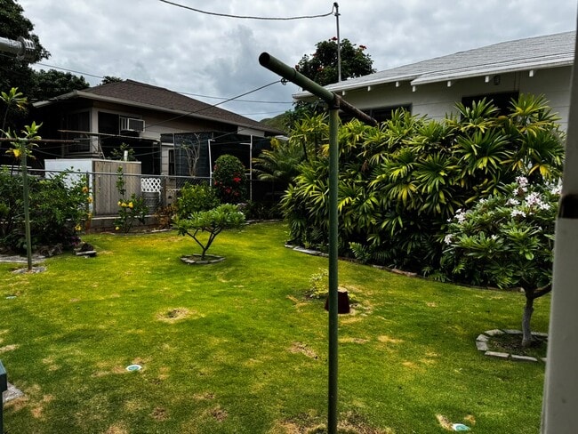 Photo - Charming 2/1/2 House on Hinano St. in the Kaimuki/Diamond Head area