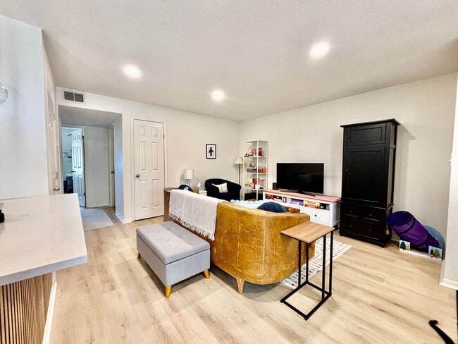 Photo - Westport Landings Unit 807-6