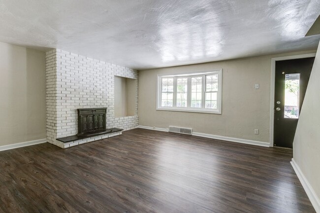 Photo - 2749 Oakley Wy