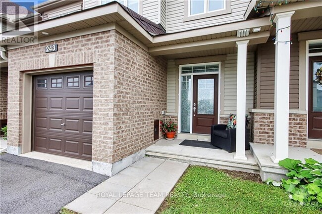 Photo - 243 Kimpton Dr