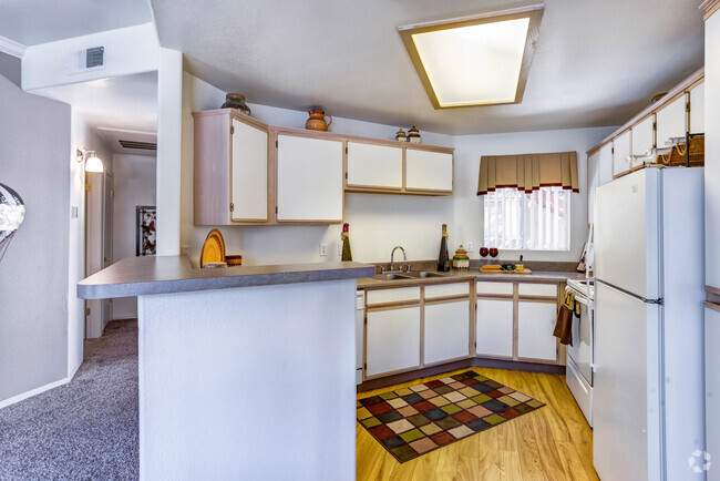 Kitchen - Links at High Resort Rental