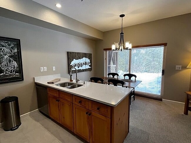 Photo - 27 Lake Ridge Cir