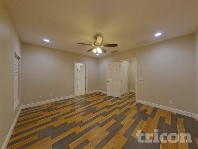 Photo - 9229 Halsey Dr