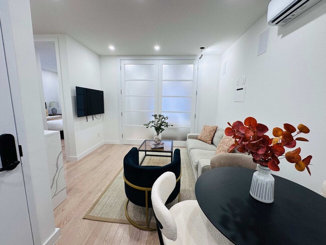 Photo - 347 E 78th St Unit ID1460467P