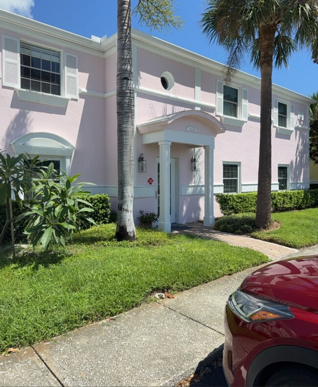 Photo - 215 Sea Horse Dr SE Unit C