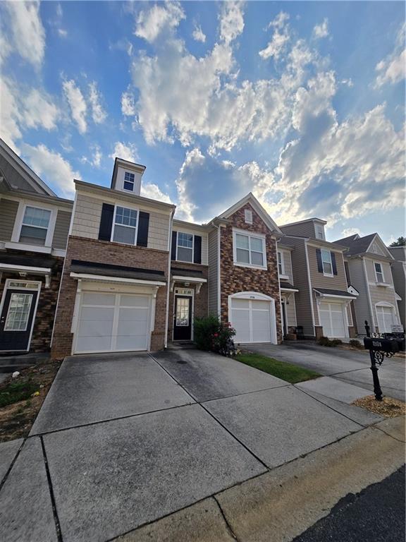 Photo - 1934 Dilcrest Dr