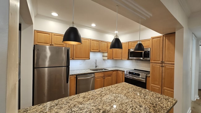 Photo - 3107 Colonial Way Unit G