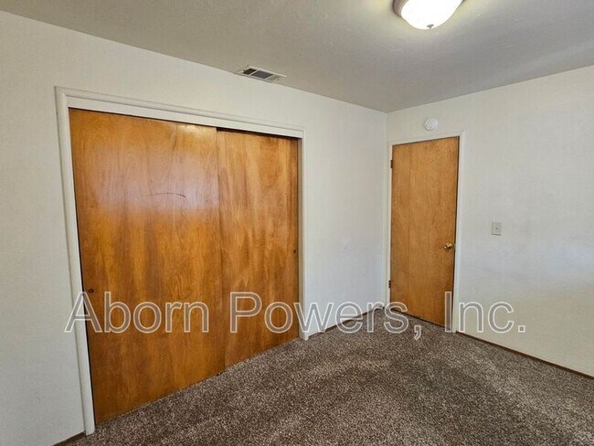 Photo - 1255 Williams Way
