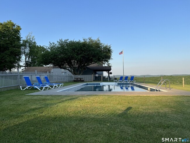 Photo - 594 Skiff Mountain Rd