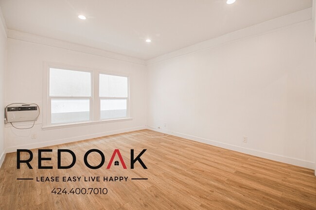 Photo - 1818 Whitley Ave Unidad 210