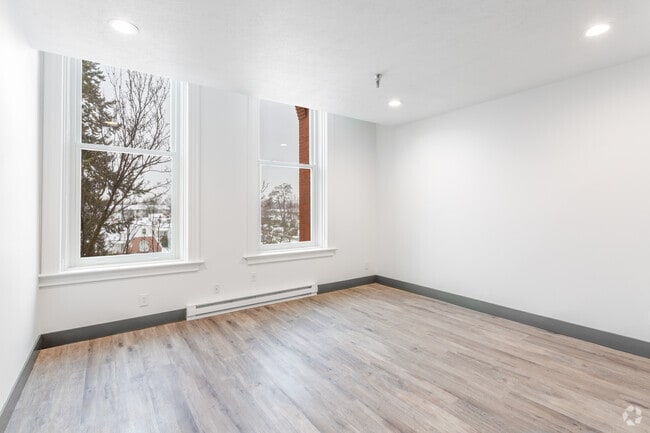 1BR, 1BA - 407 SF