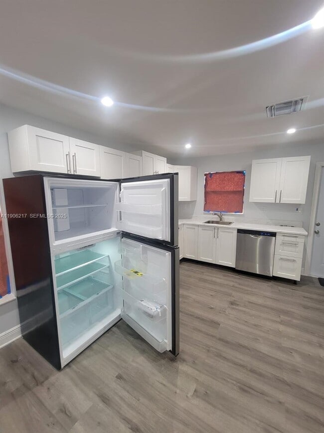 Photo - 1809 NW 8th Pl