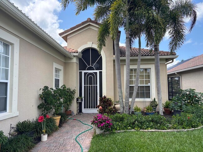 Photo - 6532 SE Broadmoor Ln