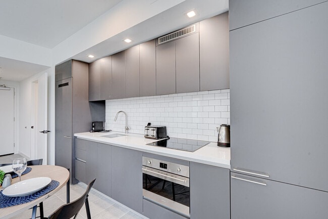 Photo - 300 NE 2nd Ave Unidad ID1058673P