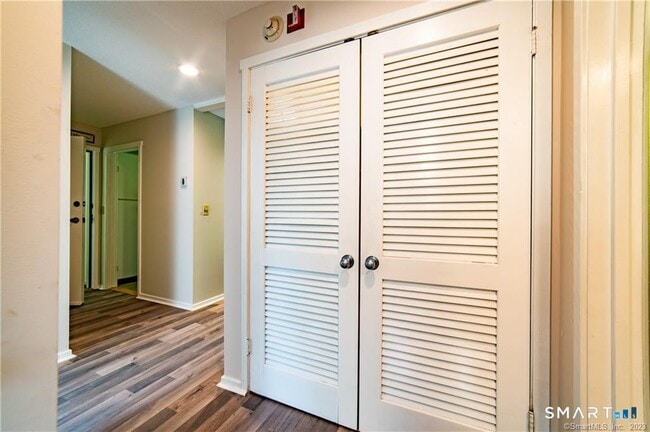 Photo - 140 Woodvale Dr Unit E