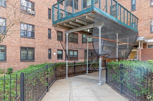 Entrance - 3850 Sedgwick Ave