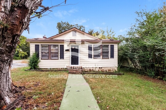 Building Photo - 3724 Willow St