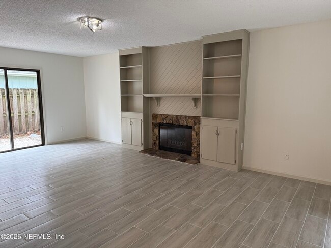 Photo - 2381 Hampton Falls Dr W