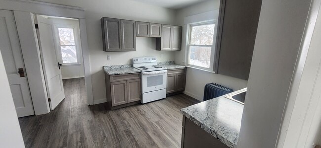 Photo - 619 Tracy St Unit 4