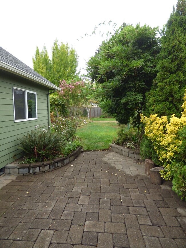 Photo - 3 bed 2 bath in Northeast Salem