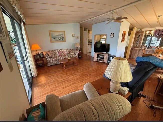 Photo - 1532 W Schwartz Blvd