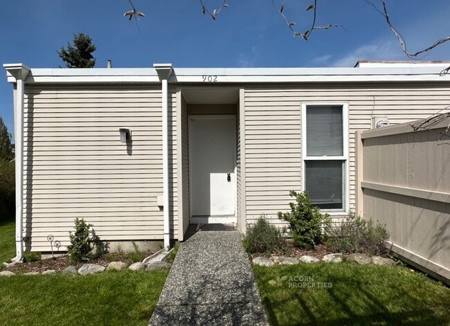 Photo - 902 NE Lindsay St