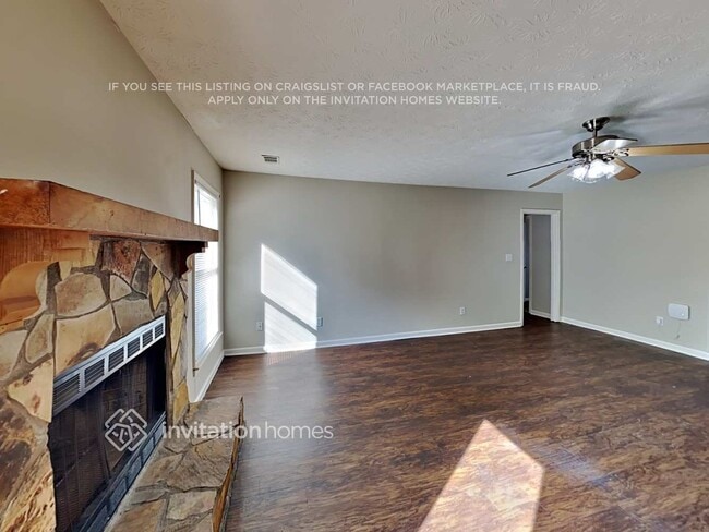 Photo - 230 Graystone Dr