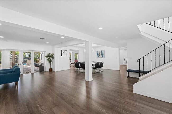 Photo - 413 Holiday Dr Unit ID1372338P