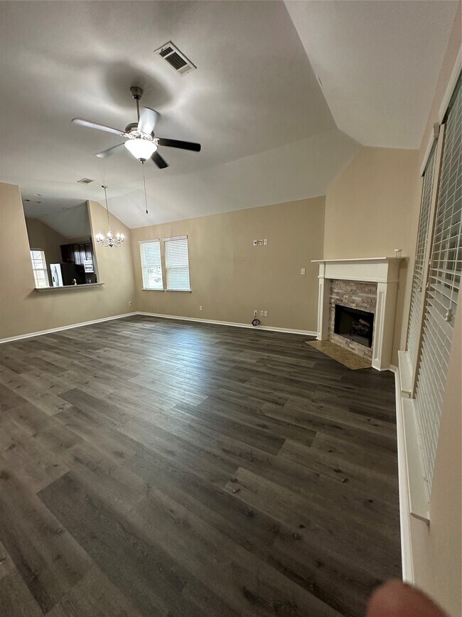 984 Arbor Glen