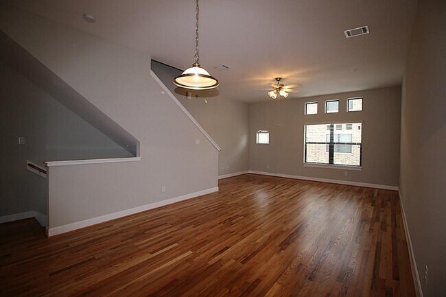 Photo - 2710 Hullsmith Dr