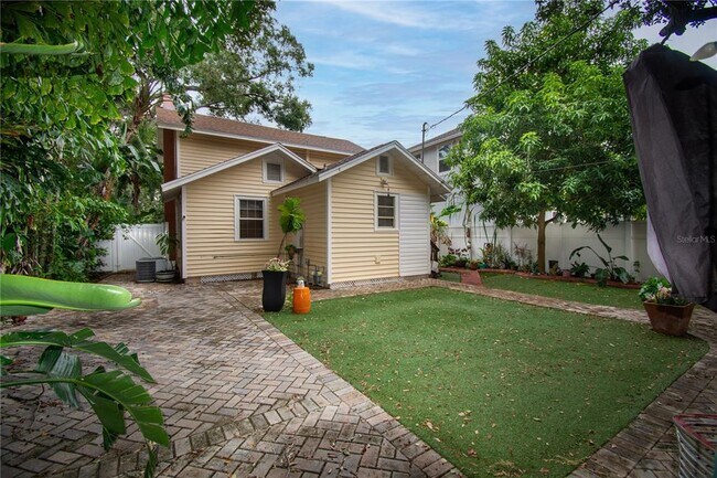 Photo - 1430 20th Ave N