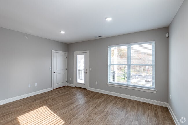 1BR, 1BA - 882SF - Living Room