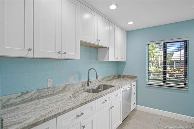 Photo - 2233 NW 22nd Ave Unit 108