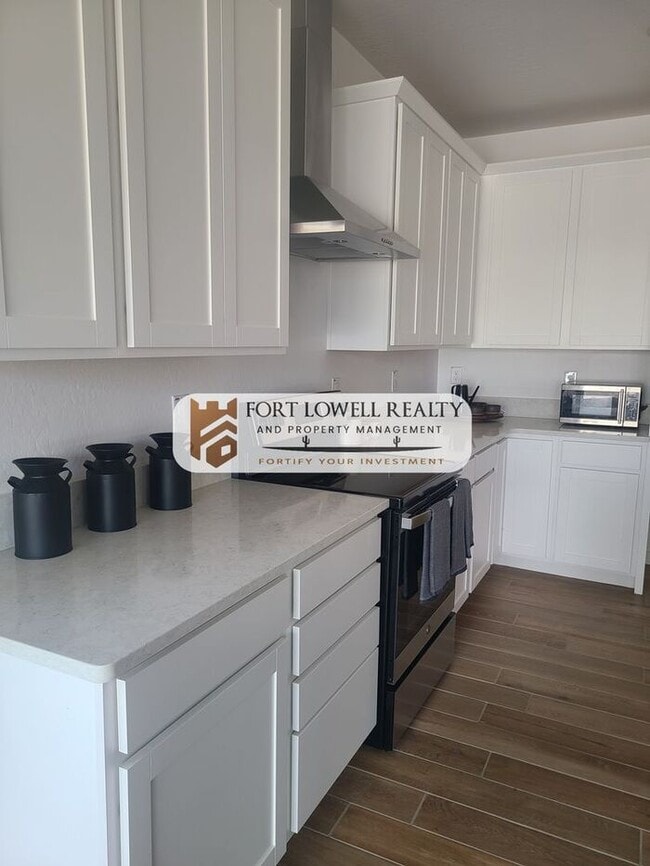 Photo - 18374 W Weatherby Dr