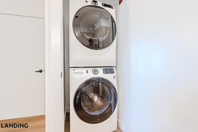 Photo - 2623 Keene St Unit 425