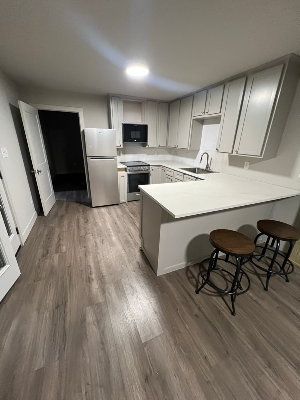 Building Photo - 1885 Staples Rd