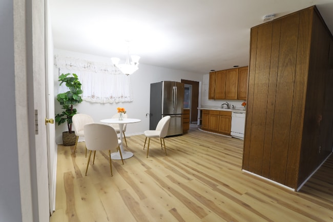 Photo - 4912 Powell Rd