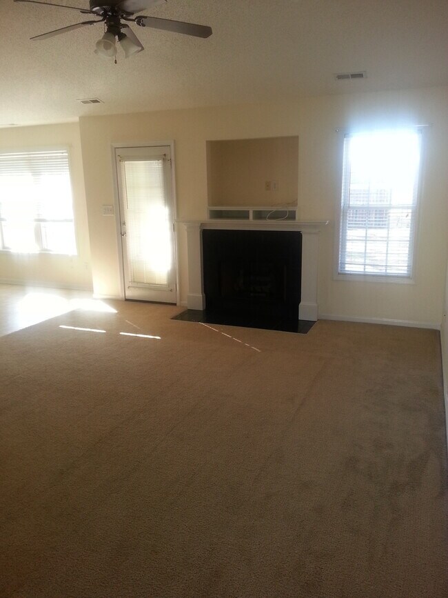 Photo - GORGEOUS 3 BEDROOM ACORN RIDGE BEAUTY!