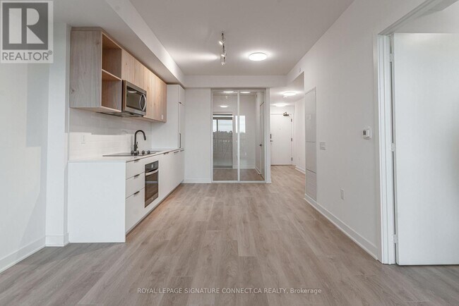 Photo - 1185 Dupont St Unit 616