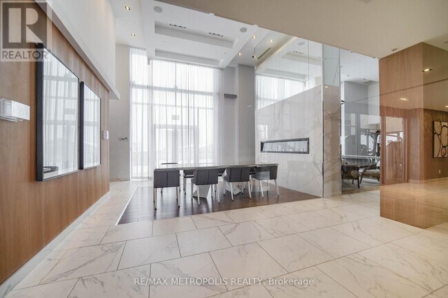 Photo - 255 Village Green Square Unité 1807