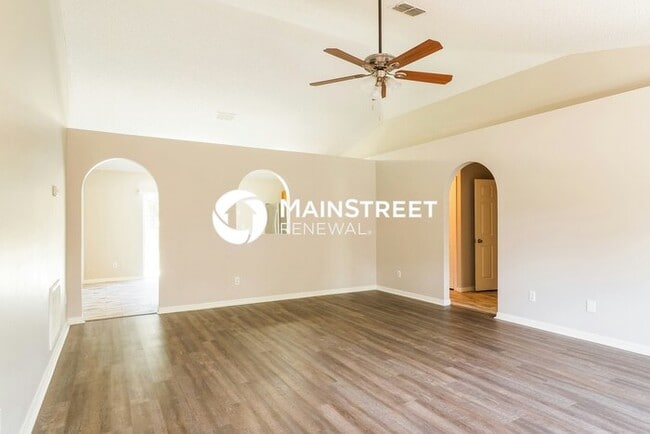 Photo - 3 Bedroom Pet-Friendly Home in Port St. Lucie, FL with Main Street Renewal