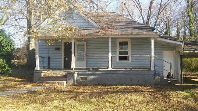 Building Photo - 304 Holmes St Rental