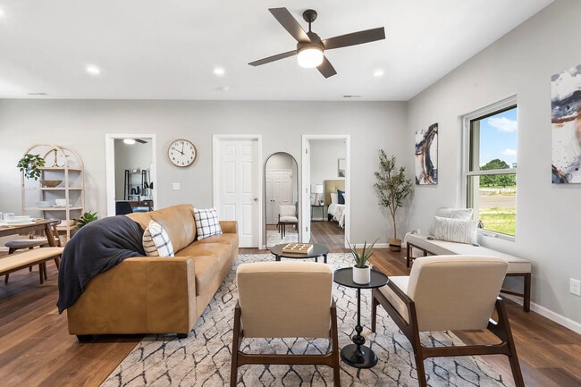 Photo - 112 W Ledgestone Dr