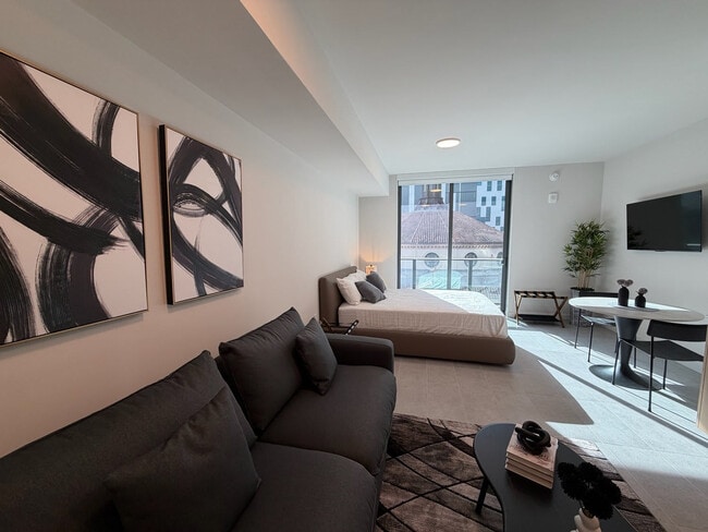 Photo - 121 NE 5th St Unidad SI FL6-ID1470511P