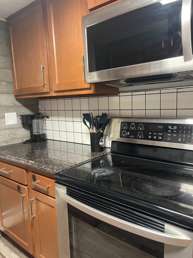 Photo - 1115 Delmar Ct NW Unit 2