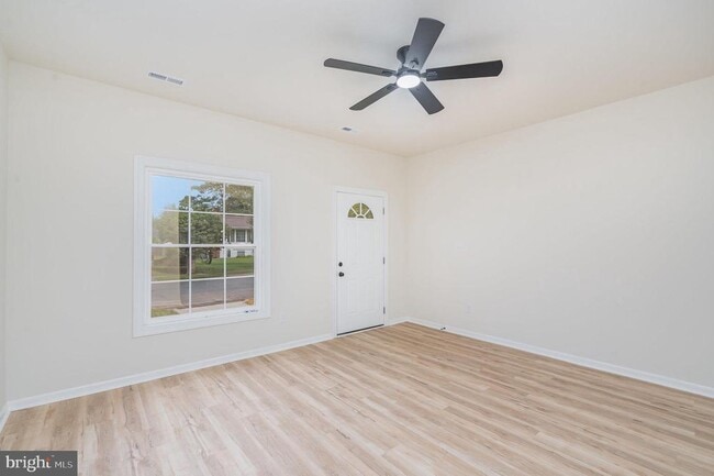 Photo - 1307 Cardwell St